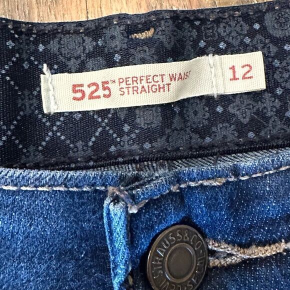 Levi 525’s Winnie the Pooh themed up-cycled. Upcycle, recycled - Picture 6 of 12